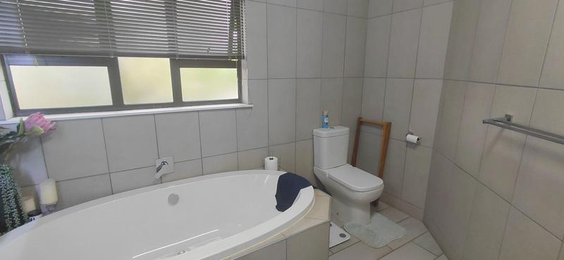 4 Bedroom Property for Sale in Pellissier Free State